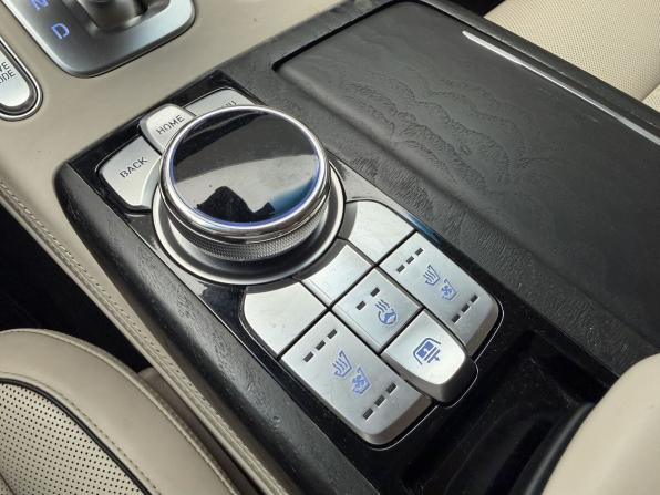 Genesis G90 I с пробегом 2019 года, цена 2 590 000 рублей, 238321 км, седан, Автокод Объявления