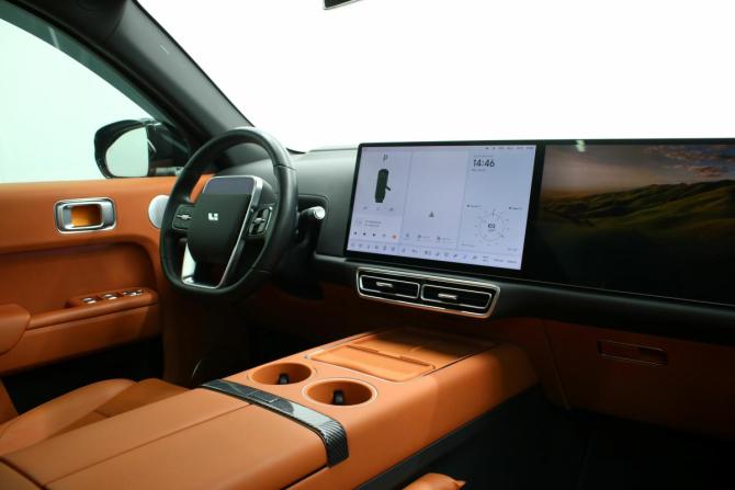 Li Auto (Lixiang) L7 I с пробегом 2023 года, цена 5 300 000 рублей, 52203 км, внедорожник, Автокод Объявления