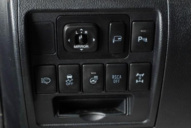 Toyota Land Cruiser 200 Series Рестайлинг 1 с пробегом 2014 года, цена 4 729 000 рублей, 226649 км, внедорожник, Автокод Объявления