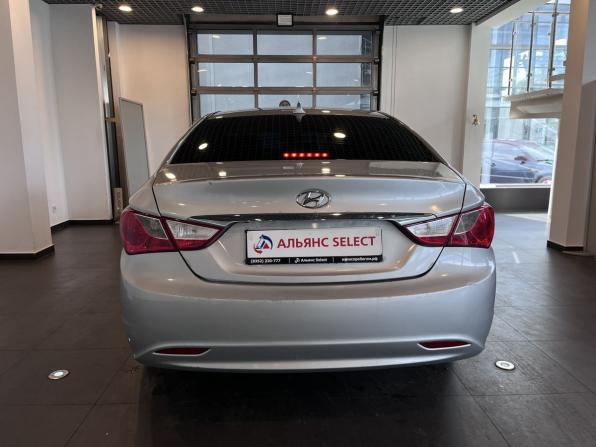 Hyundai Sonata VI (YF) с пробегом 2010 года, цена 860 000 рублей, 262012 км, седан, Автокод Объявления