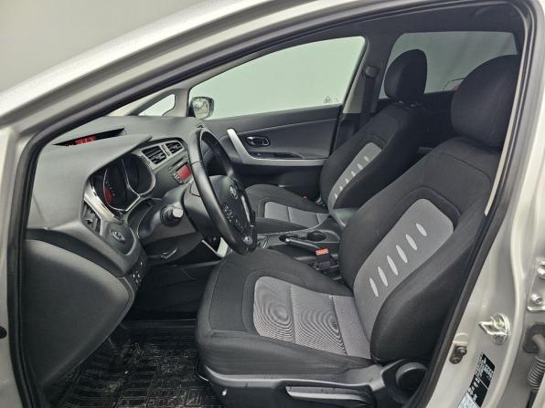 Kia Ceed II с пробегом 2015 года, цена 1 025 000 рублей, 160724 км, универсал, Автокод Объявления