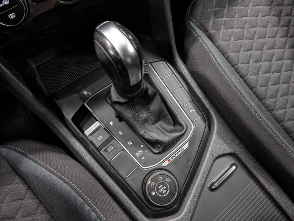 Volkswagen Tiguan II с пробегом 2019 года, цена 2 550 000 рублей, 70693 км, внедорожник, Автокод Объявления