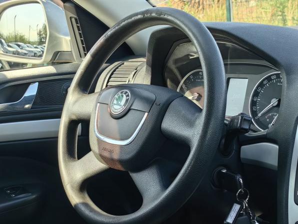 Skoda Octavia II (A5) Рестайлинг с пробегом 2010 года, цена 669 000 рублей, 163000 км, лифтбек, Автокод Объявления