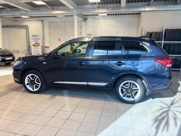 Mitsubishi Outlander III Рестайлинг 3 с пробегом 2021 года, цена 1 999 000 рублей, 96139 км, внедорожник, Автокод Объявления