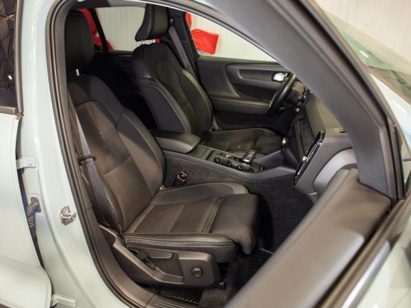 Volvo XC40 I с пробегом 2019 года, цена 2 170 000 рублей, 220536 км, внедорожник, Автокод Объявления