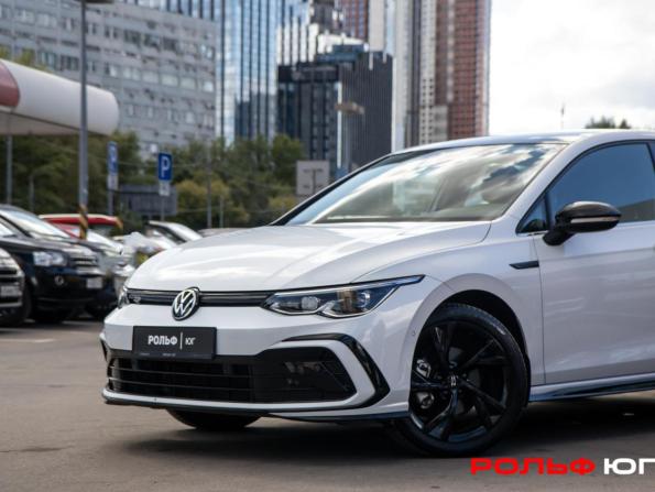Volkswagen Golf VIII с пробегом 2022 года, цена 2 488 000 рублей, 52523 км, хэтчбек, Автокод Объявления