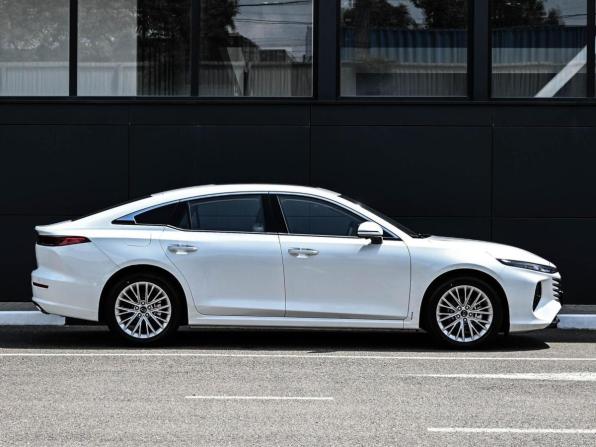 FAW Bestune B70 I Рестайлинг с пробегом 2024 года, цена 2 598 000 рублей, 48 км, лифтбек, Автокод Объявления