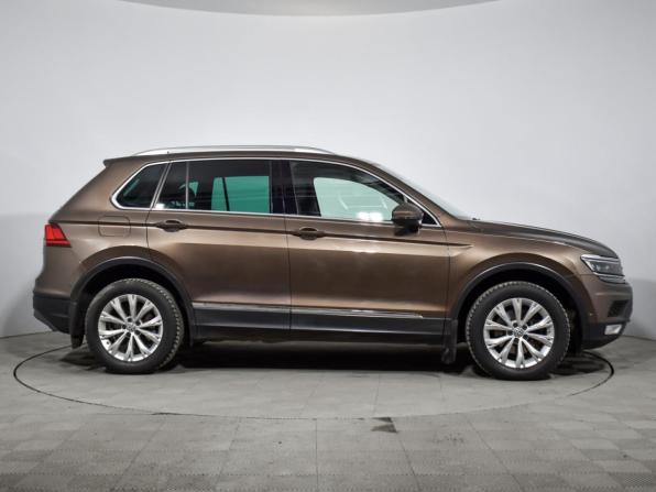 Volkswagen Tiguan II с пробегом 2016 года, цена 2 098 680 рублей, 137310 км, внедорожник, Автокод Объявления