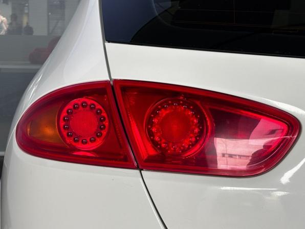 SEAT Leon II Рестайлинг с пробегом 2012 года, цена 780 000 рублей, 224897 км, хэтчбек, Автокод Объявления