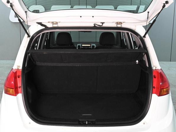 Kia Venga I с пробегом 2011 года, цена 949 000 рублей, 94111 км, компактвэн, Автокод Объявления