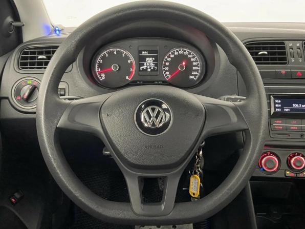 Volkswagen Polo V Рестайлинг с пробегом 2018 года, цена 1 079 000 рублей, 81419 км, седан, Автокод Объявления