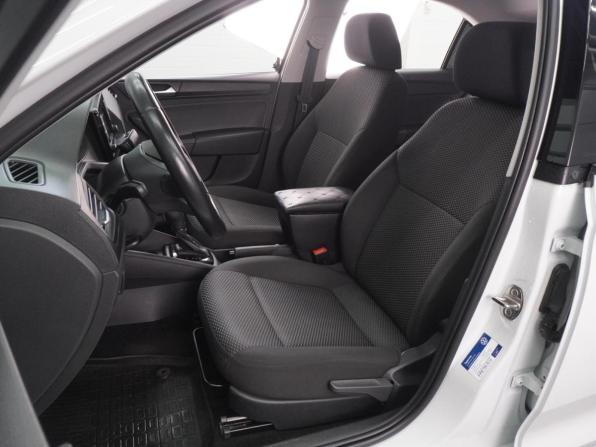 Volkswagen Polo VI с пробегом 2021 года, цена 1 696 000 рублей, 84009 км, лифтбек, Автокод Объявления