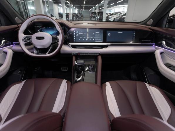 Geely Monjaro I с пробегом 2023 года, цена 3 390 000 рублей, 44842 км, внедорожник, Автокод Объявления