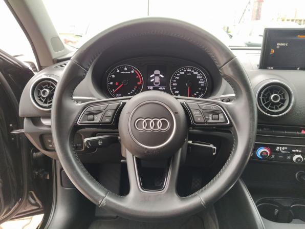 Audi A3 III (8V) Рестайлинг с пробегом 2018 года, цена 2 000 000 рублей, 103000 км, седан, Автокод Объявления
