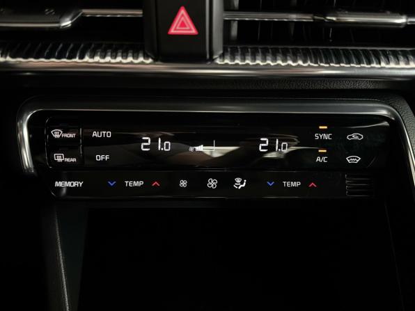 Kia K5 III с пробегом 2021 года, цена 3 050 000 рублей, 65442 км, седан, Автокод Объявления