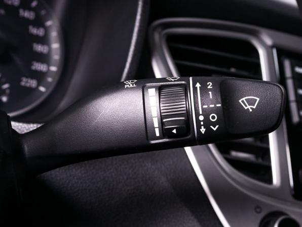 Hyundai Solaris II с пробегом 2019 года, цена 1 389 000 рублей, 95000 км, седан, Автокод Объявления