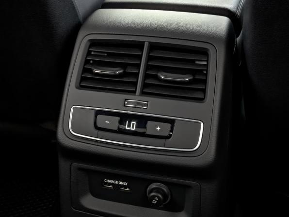 Audi A4 V (B9) Рестайлинг с пробегом 2022 года, цена 4 115 500 рублей, 23700 км, седан, Автокод Объявления