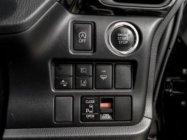 Toyota Noah III (R80) Рестайлинг с пробегом 2019 года, цена 2 469 000 рублей, 170597 км, минивэн, Автокод Объявления