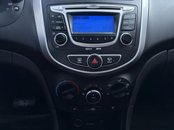 Hyundai Solaris I с пробегом 2011 года, цена 838 000 рублей, 145216 км, хэтчбек, Автокод Объявления