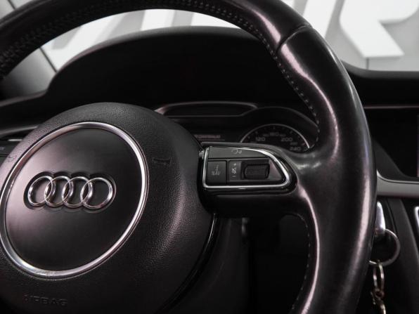 Audi A4 IV (B8) Рестайлинг с пробегом 2012 года, цена 1 199 000 рублей, 304748 км, седан, Автокод Объявления