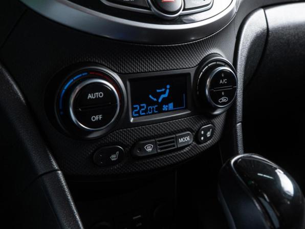 Hyundai Solaris I Рестайлинг с пробегом 2015 года, цена 1 189 000 рублей, 61934 км, хэтчбек, Автокод Объявления