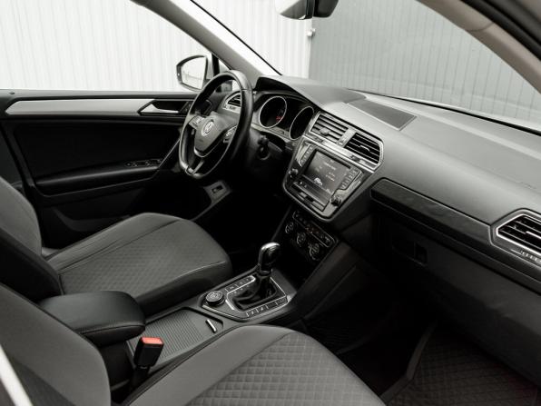 Volkswagen Tiguan II с пробегом 2017 года, цена 1 895 000 рублей, 239496 км, внедорожник, Автокод Объявления