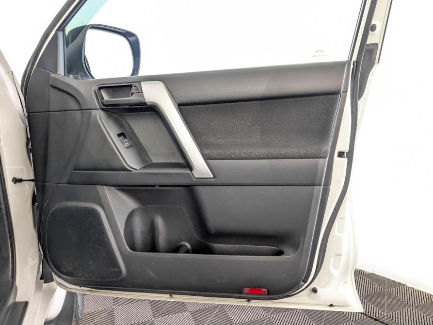 Toyota Land Cruiser Prado 150 Series Рестайлинг 3 Москва  - изображение 26
