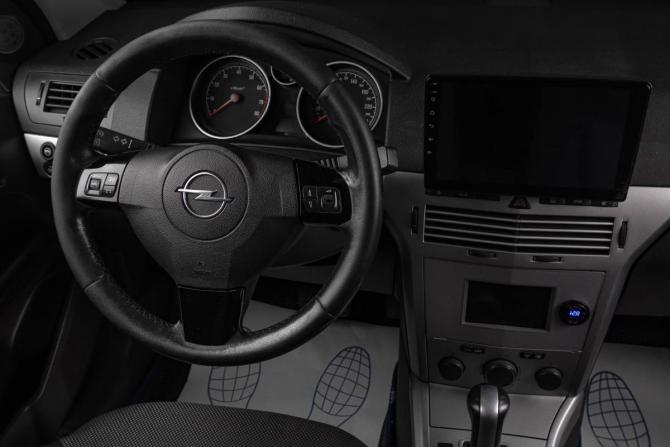 Opel Astra H Рестайлинг с пробегом 2010 года, цена 729 000 рублей, 185300 км, седан, Автокод Объявления
