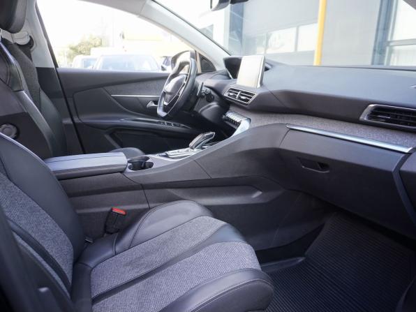 Peugeot 5008 II с пробегом 2018 года, цена 2 145 000 рублей, 109578 км, внедорожник, Автокод Объявления