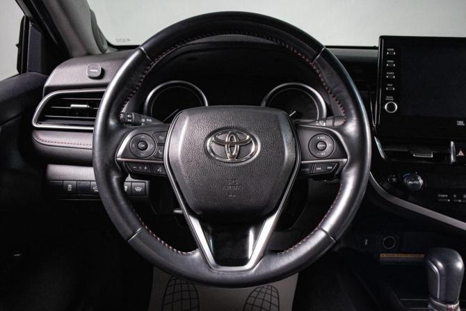 Toyota Camry VIII (XV70) Рестайлинг с пробегом 2021 года, цена 3 709 000 рублей, 55541 км, седан, Автокод Объявления