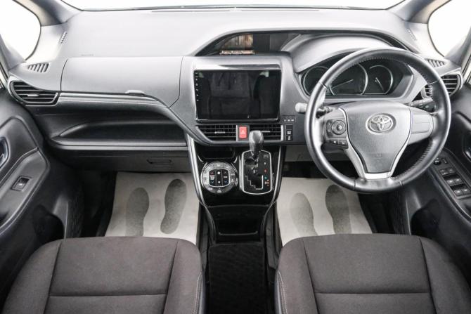 Toyota Esquire I с пробегом 2016 года, цена 2 429 000 рублей, 94535 км, минивэн, Автокод Объявления