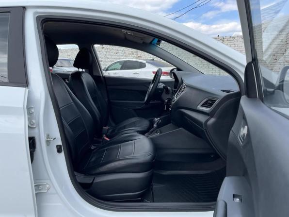 Hyundai Solaris II с пробегом 2019 года, цена 1 040 000 рублей, 136154 км, седан, Автокод Объявления