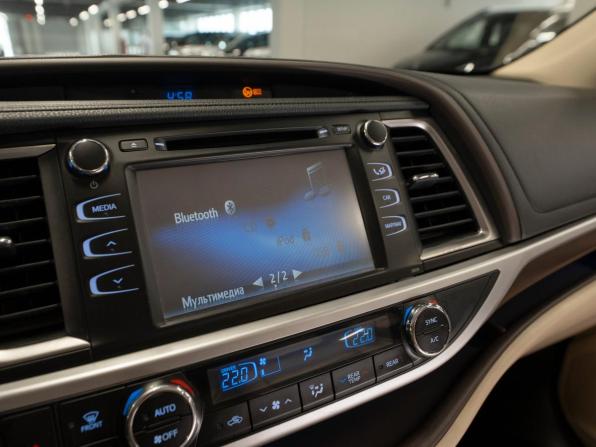 Toyota Highlander III (XU50) с пробегом 2014 года, цена 2 520 000 рублей, 259429 км, внедорожник, Автокод Объявления
