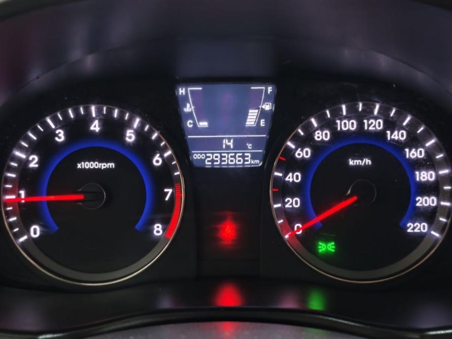 Hyundai Solaris I Курск  - изображение 10