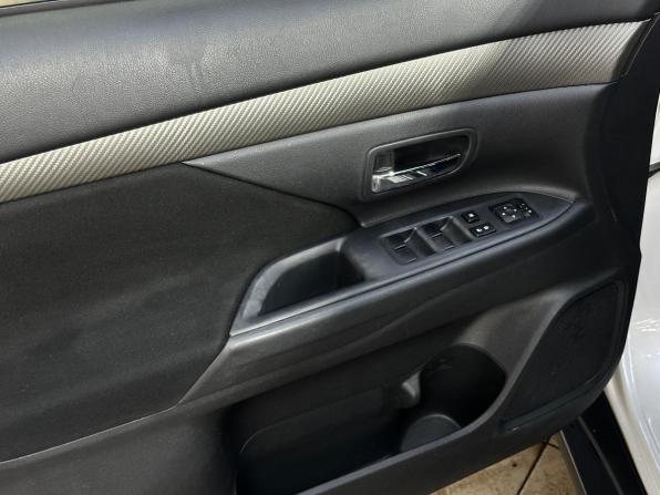 Mitsubishi Outlander III Рестайлинг с пробегом 2014 года, цена 1 310 000 рублей, 181300 км, внедорожник, Автокод Объявления