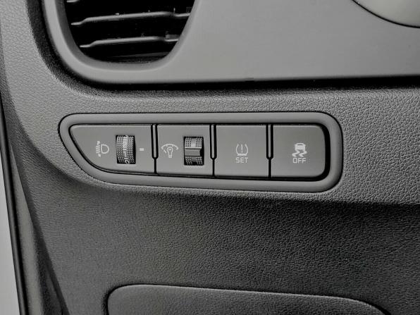 Kia Rio IV Рестайлинг с пробегом 2021 года, цена 1 950 000 рублей, 28562 км, хэтчбек, Автокод Объявления