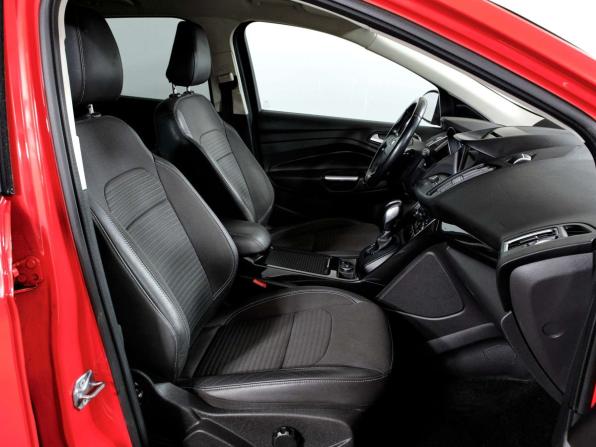 Ford Kuga II Рестайлинг с пробегом 2018 года, цена 1 648 000 рублей, 145721 км, внедорожник, Автокод Объявления