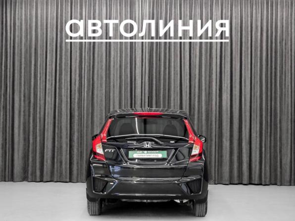 Honda Fit III с пробегом 2016 года, цена 1 260 000 рублей, 32300 км, хэтчбек, Автокод Объявления