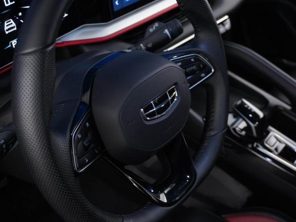 Geely Coolray I Рестайлинг с пробегом 2024 года, цена 2 049 652 рубля, 38505 км, внедорожник, Автокод Объявления