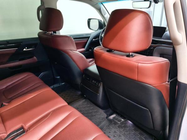 Lexus LX III Рестайлинг 2 с пробегом 2016 года, цена 6 500 000 рублей, 100762 км, внедорожник, Автокод Объявления