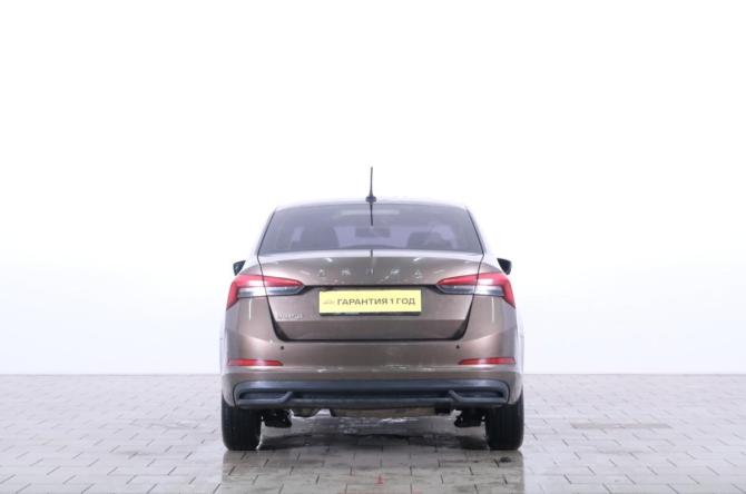 Skoda Rapid II с пробегом 2021 года, цена 1 889 000 рублей, 76600 км, лифтбек, Автокод Объявления