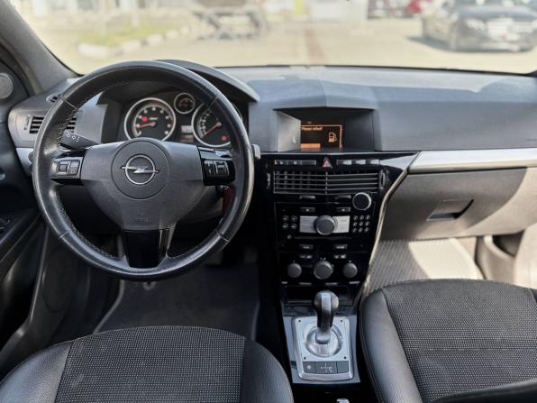 Opel Astra H Рестайлинг с пробегом 2010 года, цена 470 000 рублей, 203215 км, хэтчбек, Автокод Объявления