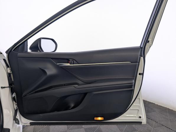Toyota Camry VIII (XV70) Рестайлинг с пробегом 2021 года, цена 2 900 000 рублей, 137099 км, седан, Автокод Объявления