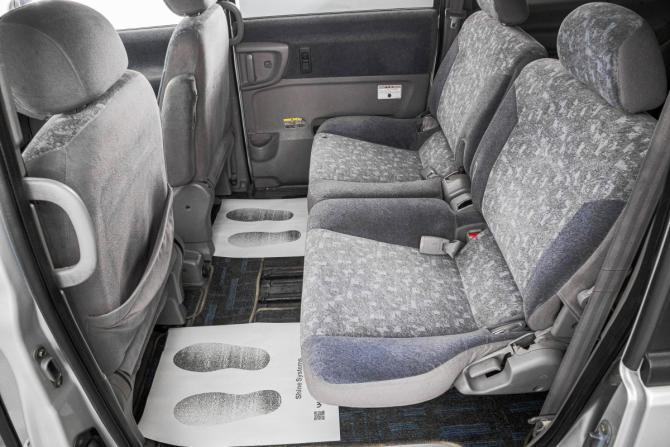 Nissan Serena II (C24) с пробегом 2000 года, цена 649 000 рублей, 256600 км, минивэн, Автокод Объявления