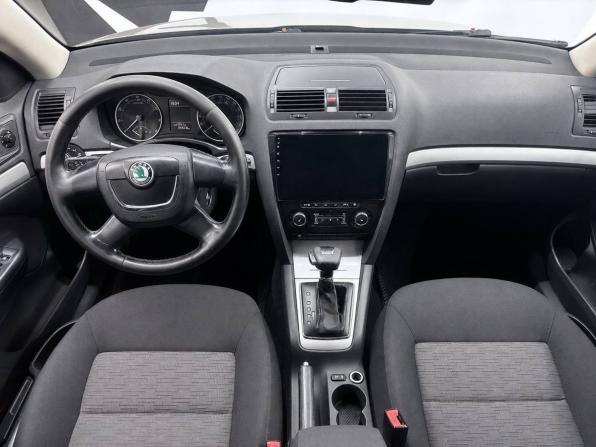 Skoda Octavia II (A5) Рестайлинг с пробегом 2012 года, цена 669 900 рублей, 359000 км, лифтбек, Автокод Объявления