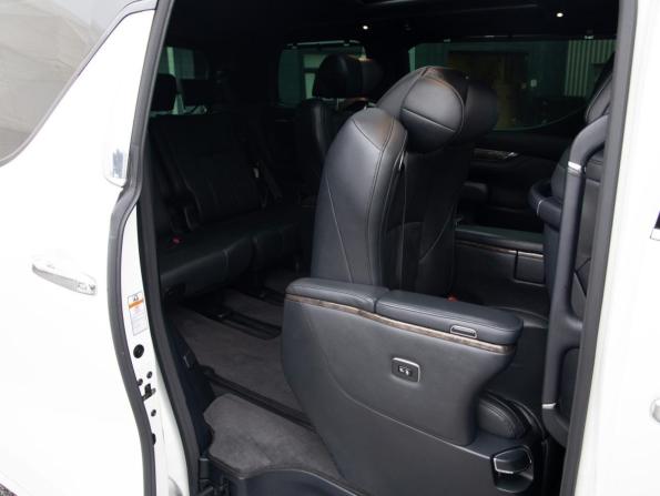 Toyota Alphard III Рестайлинг с пробегом 2019 года, цена 4 445 100 рублей, 190723 км, минивэн, Автокод Объявления