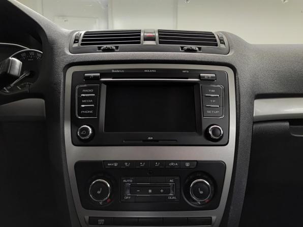 Skoda Octavia II (A5) Рестайлинг с пробегом 2012 года, цена 875 000 рублей, 236165 км, лифтбек, Автокод Объявления