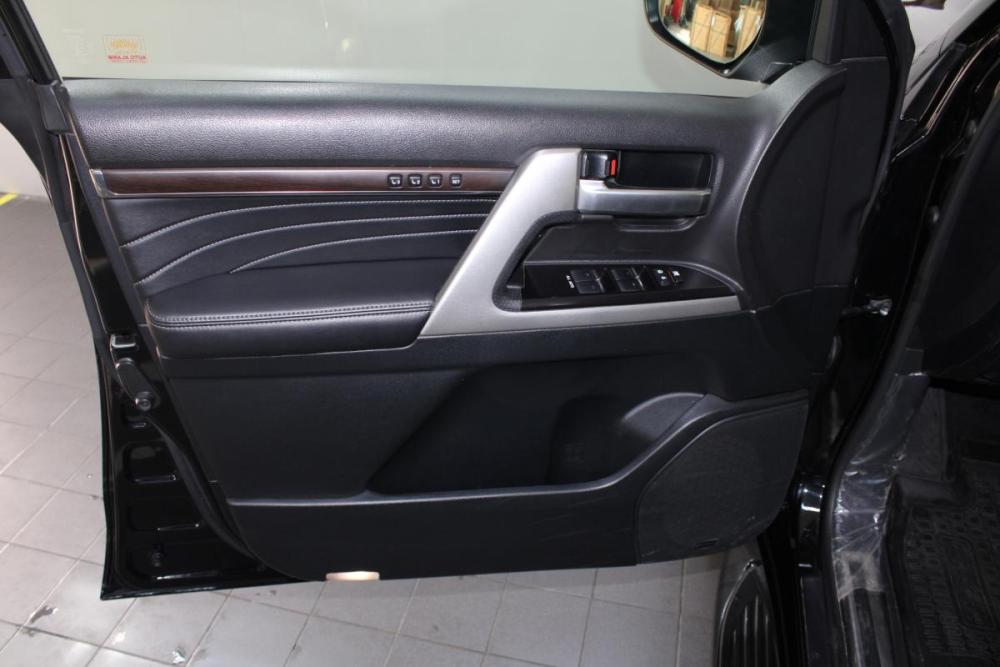 Toyota Land Cruiser 200 Series Рестайлинг 2 Владивосток  - изображение 18