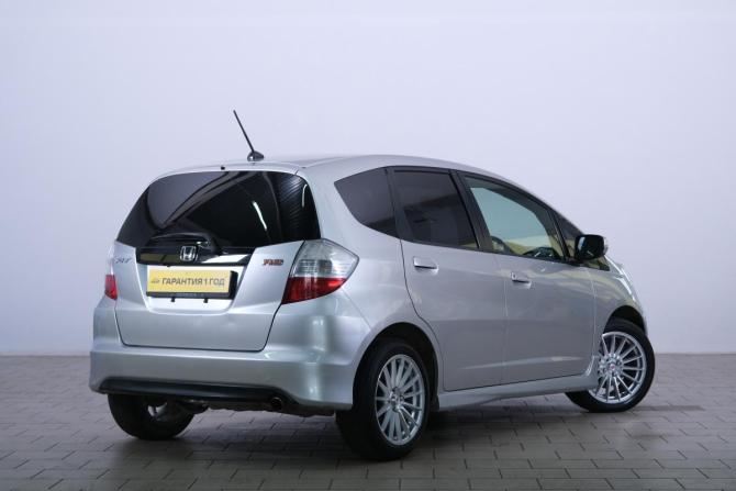 Honda Fit II с пробегом 2009 года, цена 799 000 рублей, 225000 км, хэтчбек, Автокод Объявления
