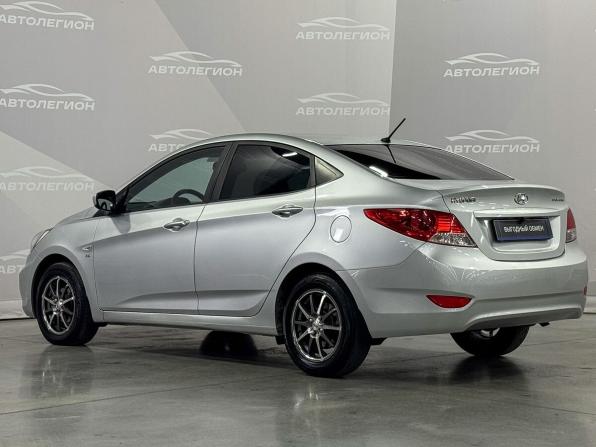 Hyundai Solaris I с пробегом 2013 года, цена 780 000 рублей, 131000 км, седан, Автокод Объявления